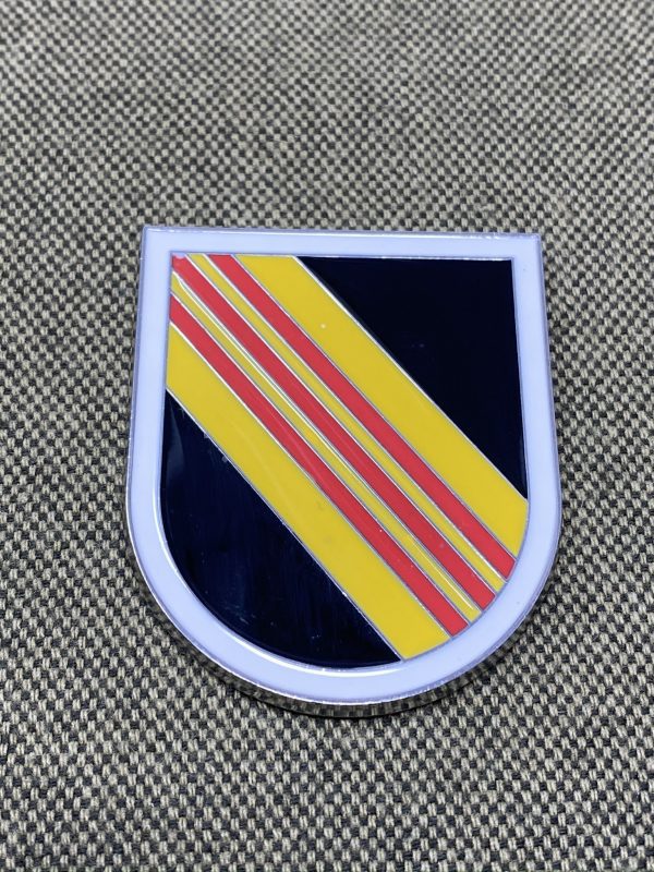 5th Group Flash Car Badge - Image 8