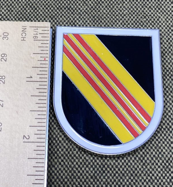 5th Group Flash Car Badge - Image 6