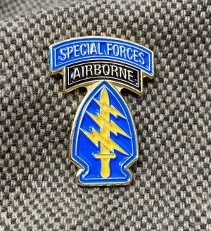 Special Forces Patch and Tab Pin