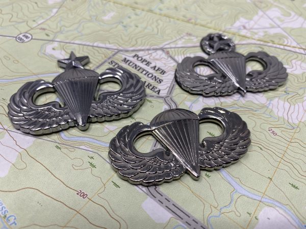 Senior Parachute Wings Car Badge with 3M Back - Image 7