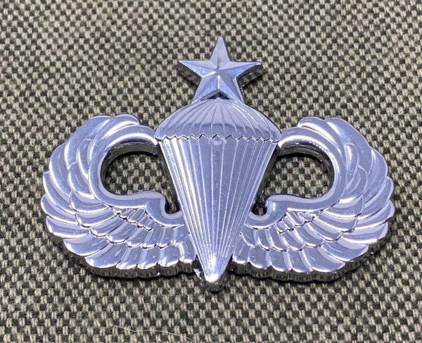 Senior Parachute Wings Car Badge with 3M Back - Image 4