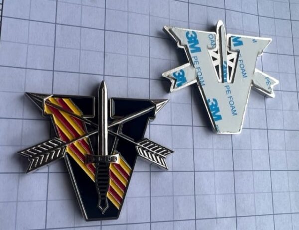 5th Special Forces Group (A) "LEGION" Car Badge with VN Stripes - Image 2